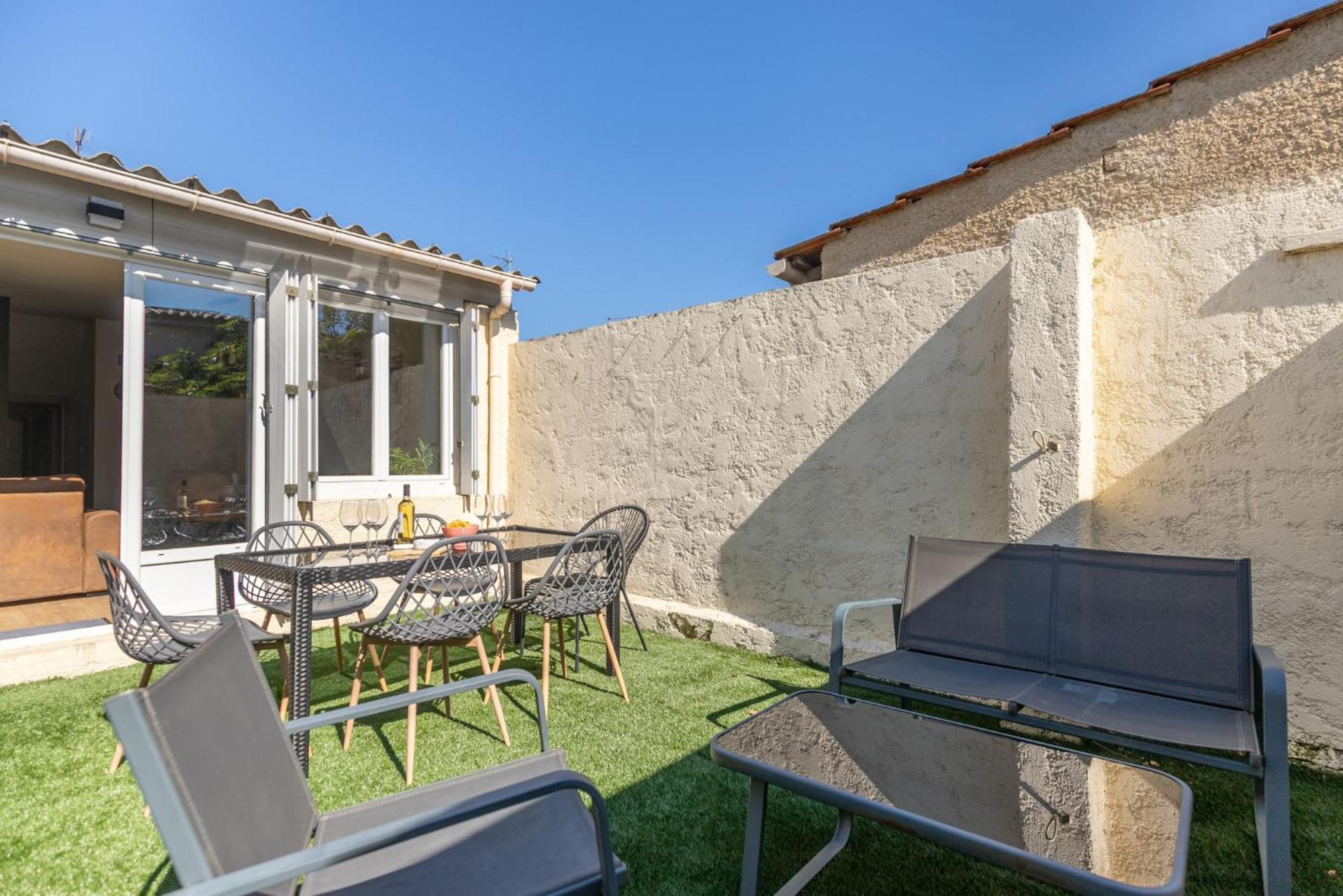 Apartment Le Patio - Spacieux T3 Avec Climatisation Et Jardin Privatif *