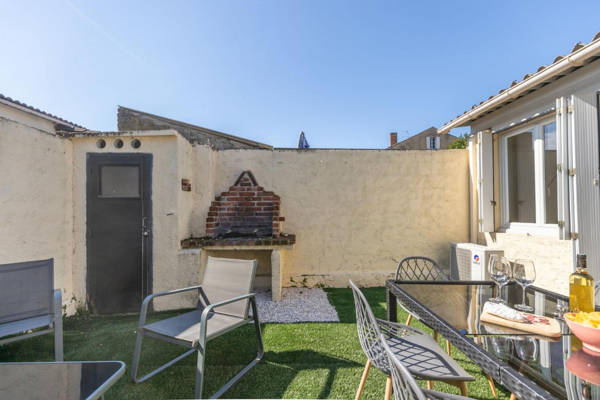 Le Patio - Spacieux T3 Avec Climatisation Et Jardin Privatif *